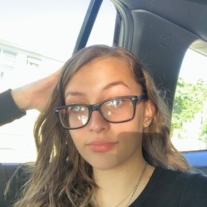 Meet your Posher, Manon